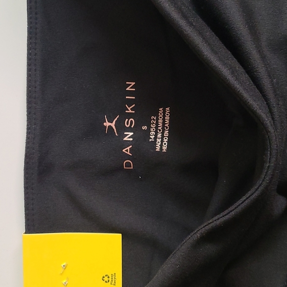 🔥 NWT Danskin Black Salt Double Brushed 7/8 Full Length Leggings with side pock - Picture 3 of 5